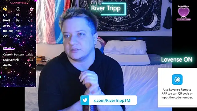 RiverTripp 现场性爱视讯表演