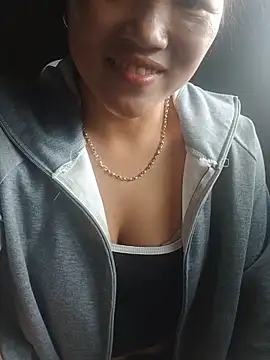 nelina_12345 现场性爱视讯表演