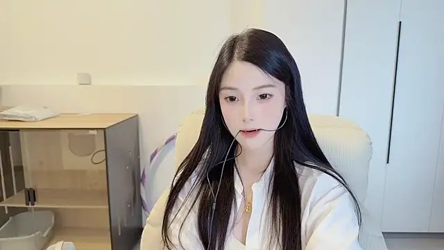 holo_love 现场聊天室