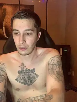 JuicyJoshy 现场性爱视讯表演