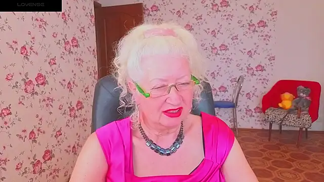 Maya_Mayflower 现场性爱视讯表演