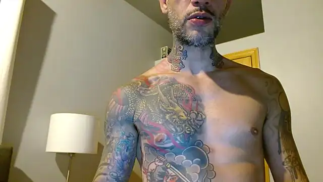 SexyFitDaddyy 现场聊天室