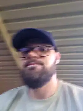 BeardedCubZA 现场聊天室