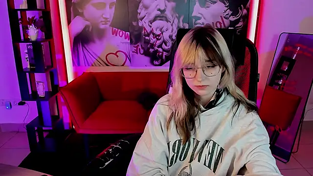 NyxCalderra 现场性爱视讯表演