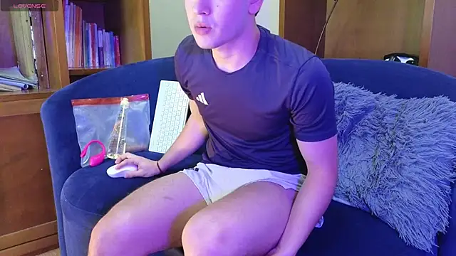 tightncuteass 现场聊天室