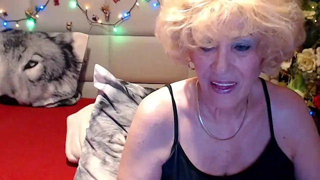 HappyWomanOn 现场性爱视讯表演