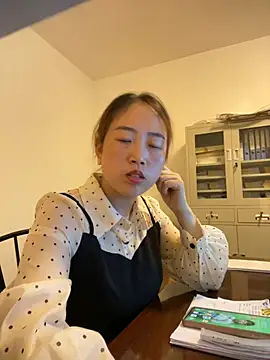 siler25 现场性爱视讯表演