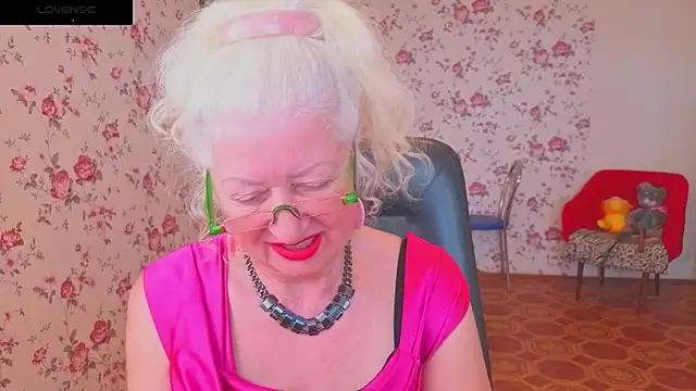Maya_Mayflower 现场性爱视讯表演