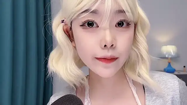 smalldaisy 现场性爱视讯表演