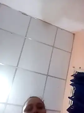 Marialae2735 现场聊天室