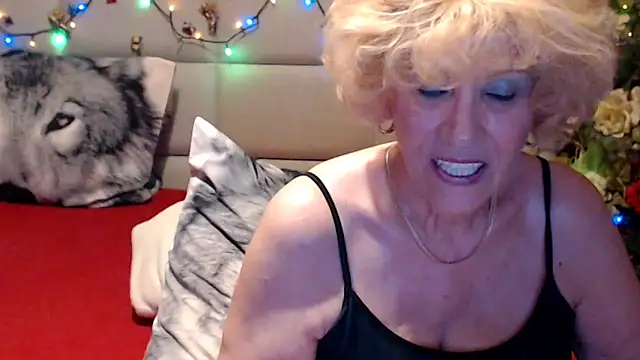 HappyWomanOn 现场聊天室