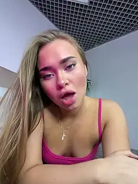 MonicaWestt 现场聊天室