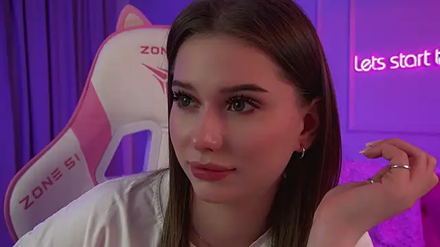 DianaVert 现场性爱视讯表演