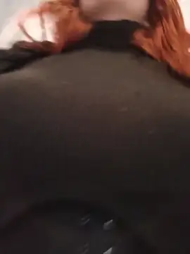 Alis_xxx 现场性爱视讯表演