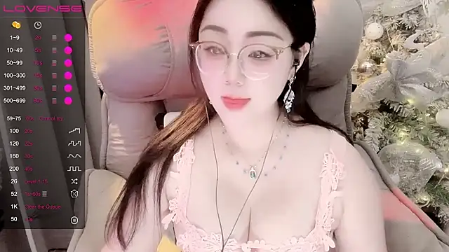 Monica-666888- 现场聊天室