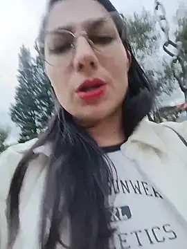 Mia_Love-3 现场聊天室
