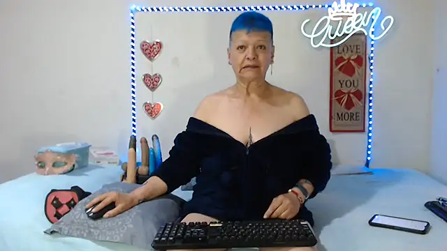 loquitaqueen011's Live XXX Chat