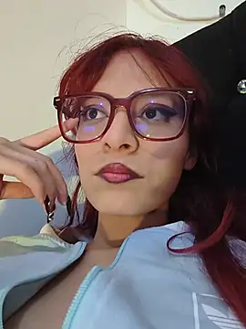 RedMeloddy's Live XXX Chat