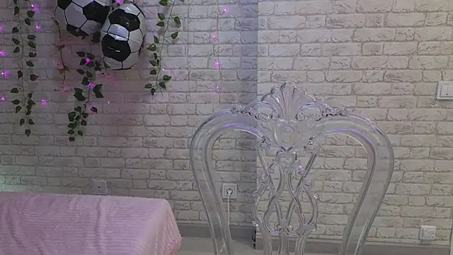 AnimeAlica18's Live XXX Chat