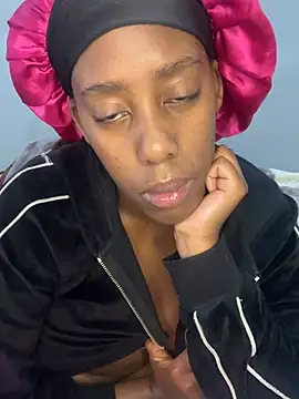 petite_bee's Live XXX Chat