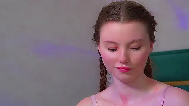 KeiraAsti's Live XXX Chat
