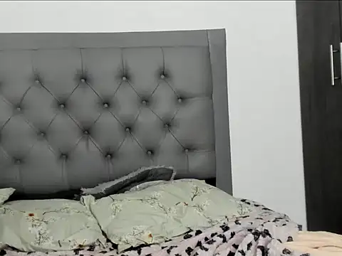 ImEmily__'s Live XXX Chat