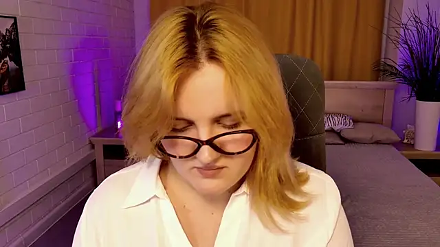 KathyBriggs' Live XXX Chat