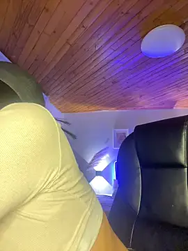 Hilary_pinkk's Live XXX Chat