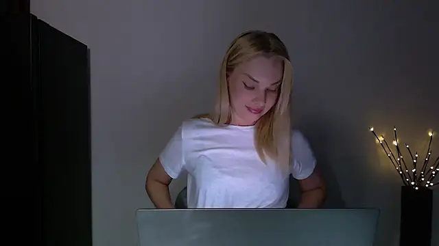 Lia_noo_regrets' Live XXX Chat