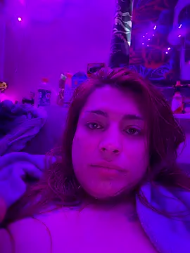 UrHellBri-L's Webcam Show