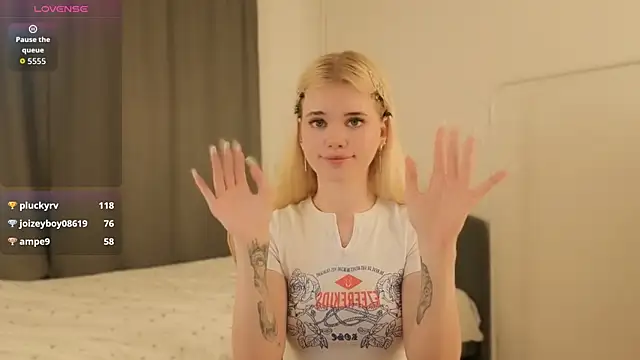 mood_berry_'s Live XXX Chat