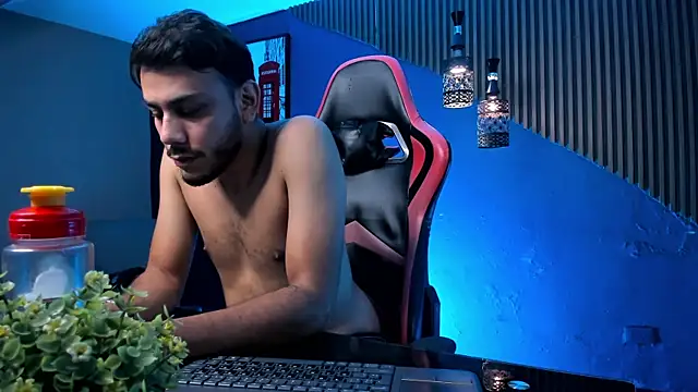 Boss_Domiinator's Webcam Show