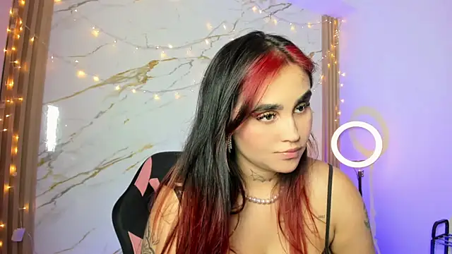 elaiamuller_'s Live XXX Chat