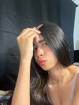 Milleradhara24's Live XXX Chat