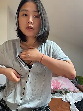 Iridessa-'s Live XXX Chat