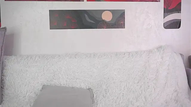 MiaThaine's Live XXX Chat
