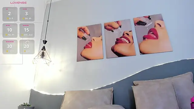 CannelaSmith's Live XXX Chat
