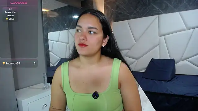 emily_gomez159's Live XXX Chat