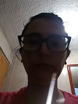 IsaxFox03's Live XXX Chat