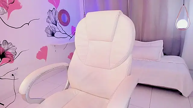 Chanel_Cruzz's Live XXX Chat
