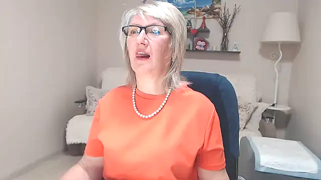 FleurMays' Live XXX Chat