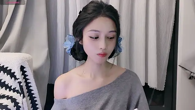 lulu-789's Live XXX Chat