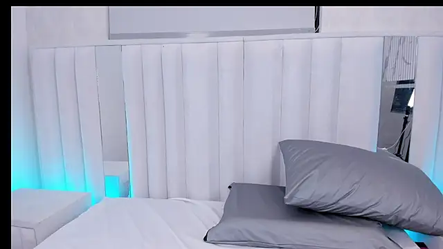 serena_lovee's Live XXX Chat