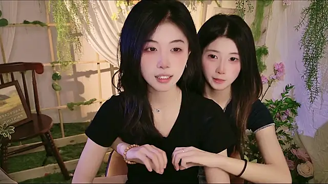 GuLuGroup's Live XXX Chat
