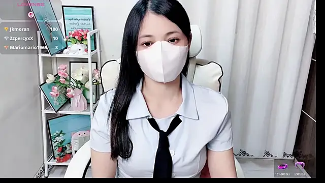 Clover_Nhi's Live XXX Chat