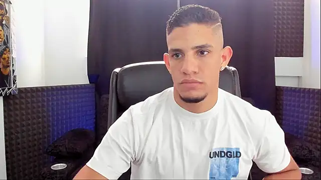 jhonnysnow17's Live XXX Chat
