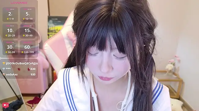 Qiqiiii-05's Webcam Show