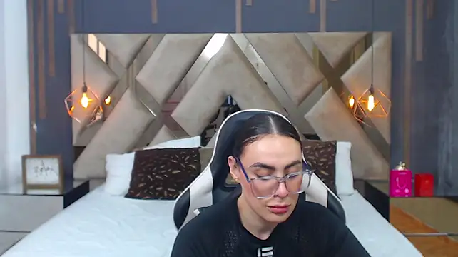 MartinaaFit's Live XXX Chat