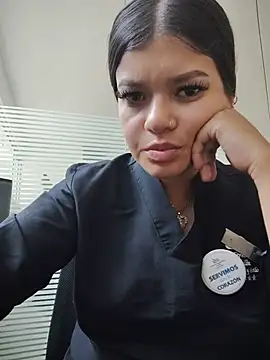 Arimonroee's Live XXX Chat