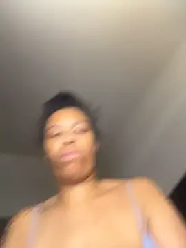 YeahhhitsBreezy's Live XXX Chat